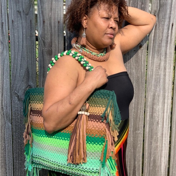 Green and Brown Macrame Bag With Fringes / 100% Handmade - Picture 11 of 12